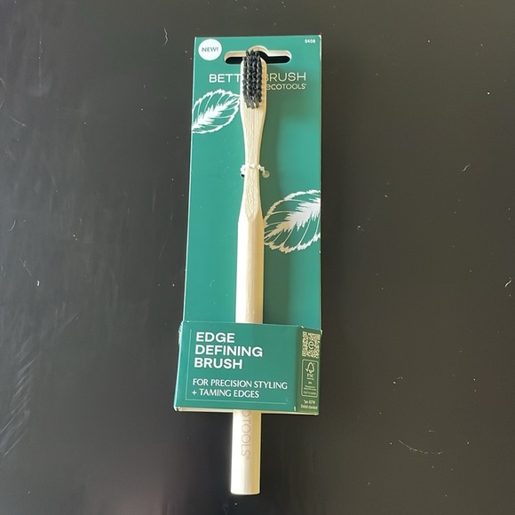 Edge Defining & Smoothing Hairbrush - Picture 5 of 6